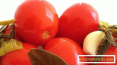 Pomidory konserwowe z kwaśnymi jabłkami